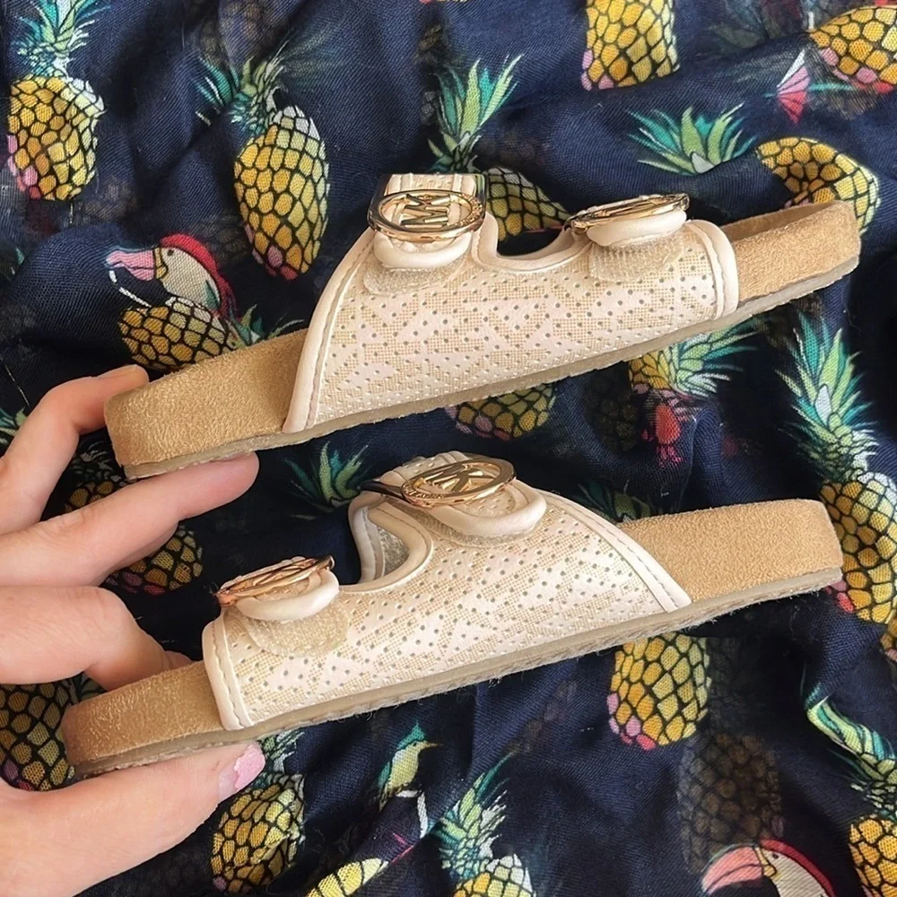 Brand New Michael Kors Zoria Adjustable Strap Slides Sandals Blush Gold Tone